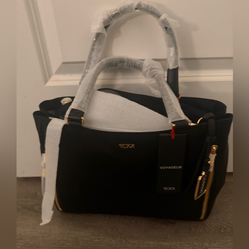 Tumi VOYAGEUR Valetta medium Tote